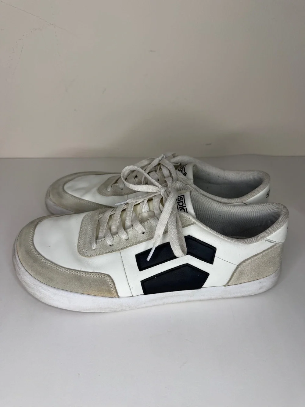 Splay Shoes 101 Graphite Lace Up Low Top Sneakers Retro Barefoot Mens Size 11